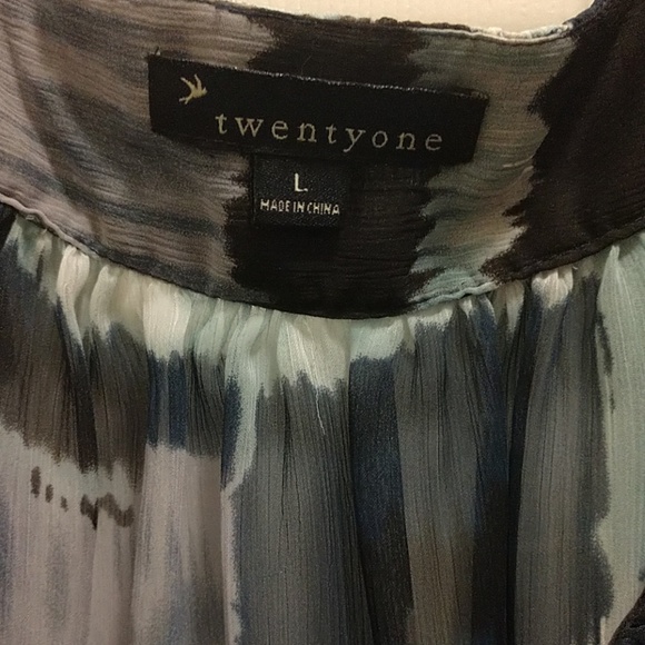 Blue patterned blouse - Picture 2 of 2